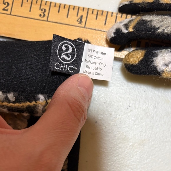 Embroidered gloves - Picture 5 of 6